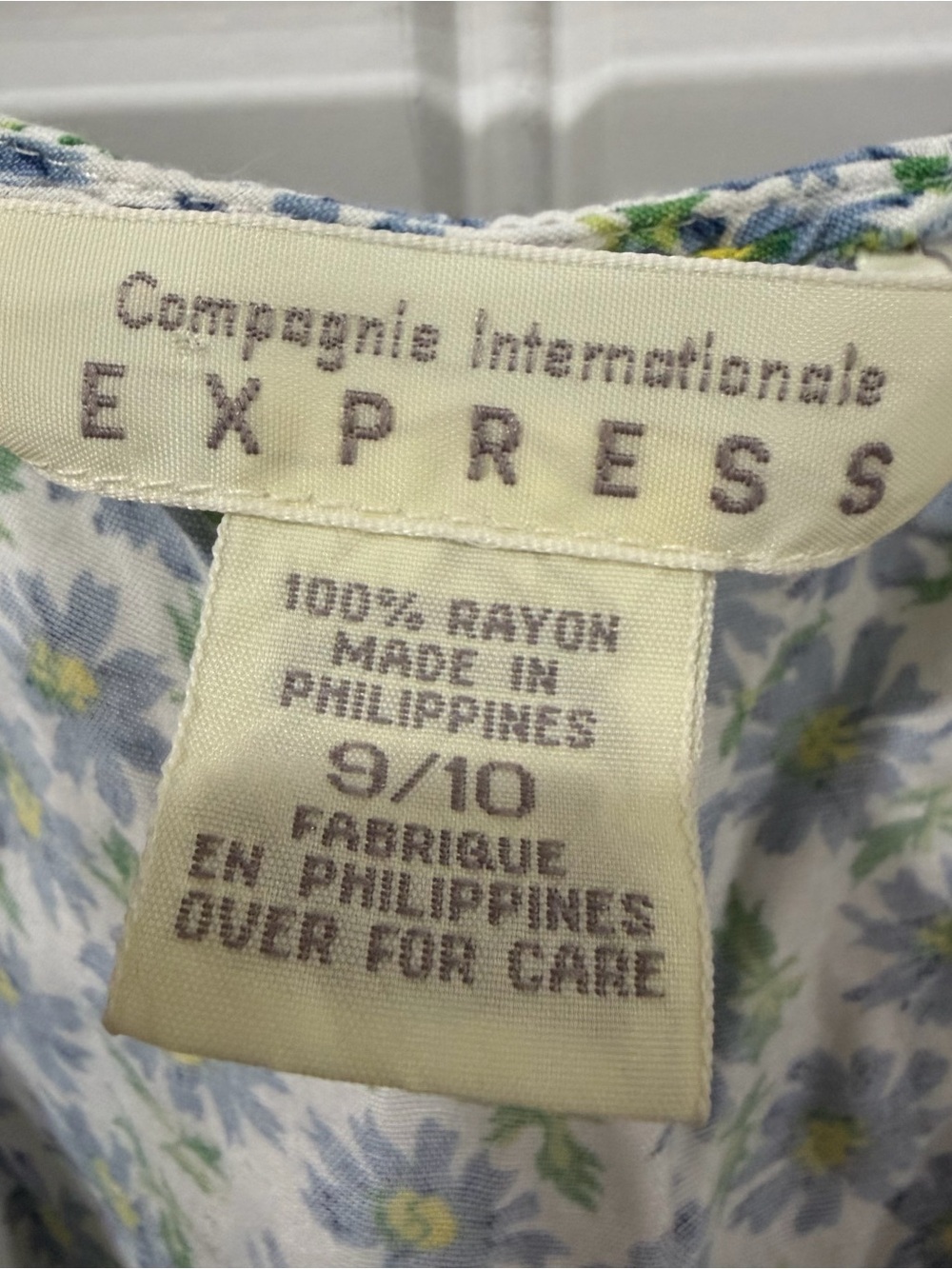 EUC Vintage Y2K 90s Women’s Light Blue Floral Button-Front Shorts Romper - Picture 4 of 8